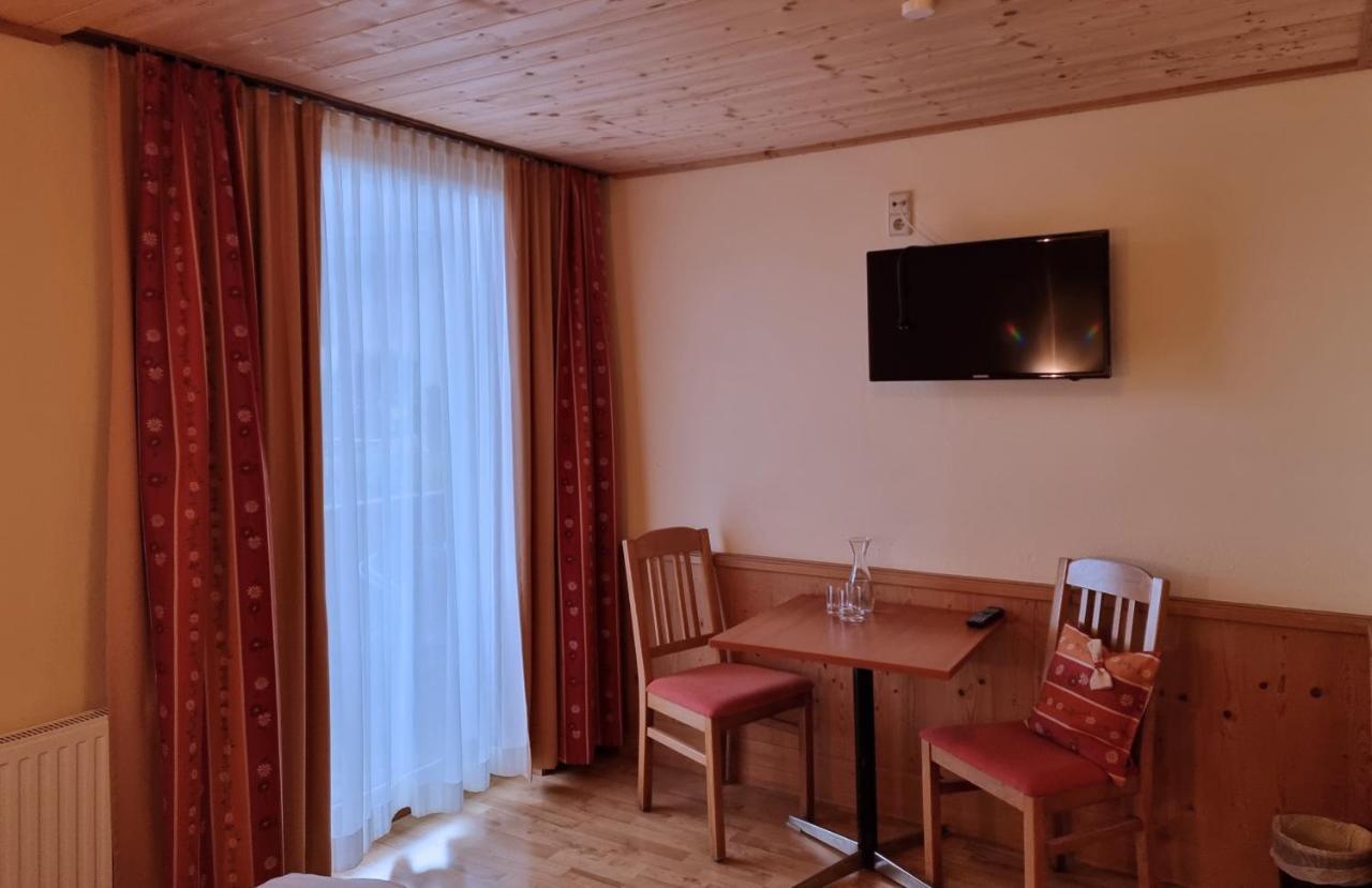 Karnischer Hof Sankt Stefan an der Gail Esterno foto